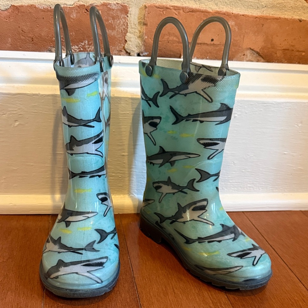 Kids Shark Print Rain Boots - Blue light up